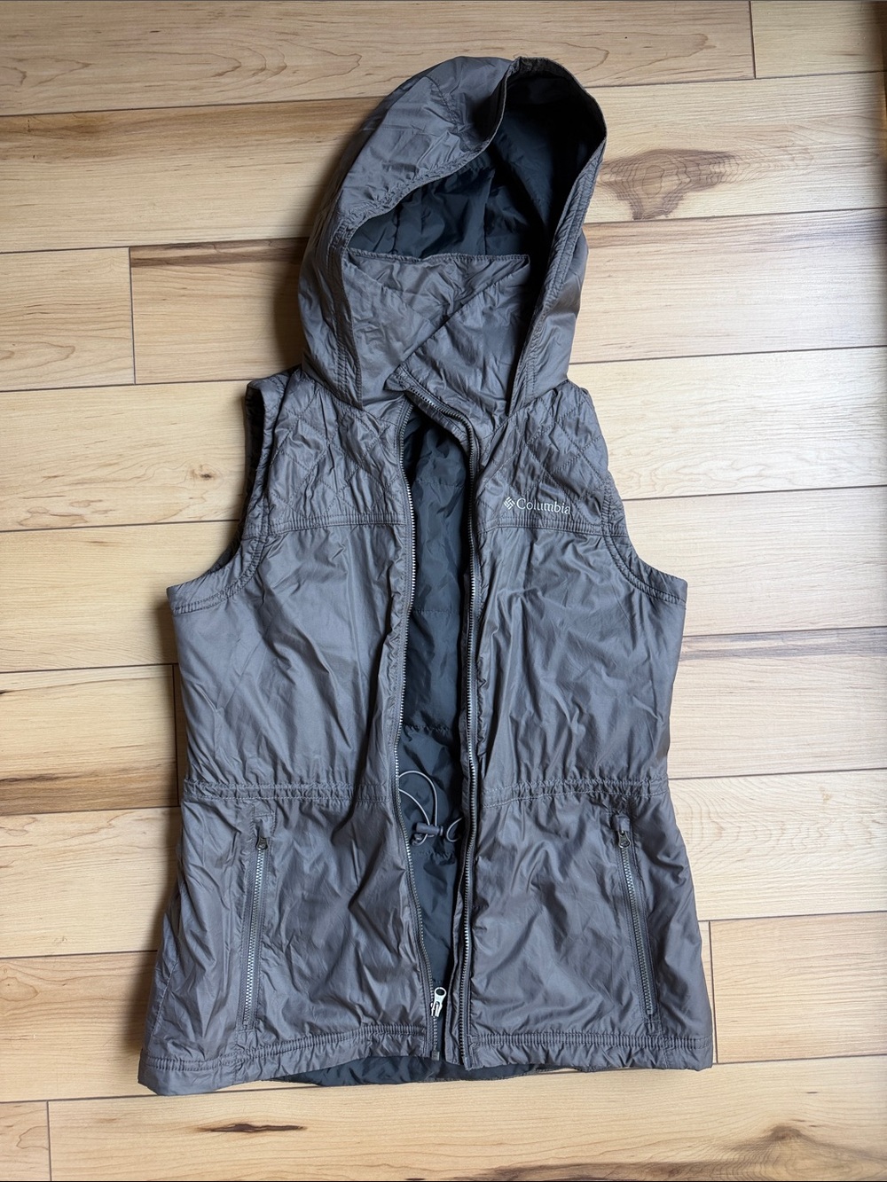 Columbia Cinched Waist Brown and Black Hooded Vest Size Small